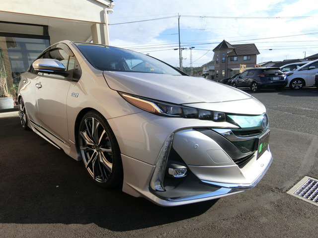 トヨタ プリウスＰＨＶ １．８ Ｓ ナビパッケージ H29年 (中国) 99
