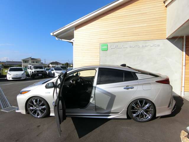 トヨタ プリウスＰＨＶ １．８ Ｓ ナビパッケージ H29年 (中国) 99