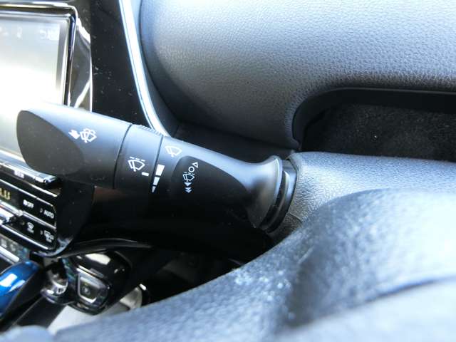 トヨタ プリウスＰＨＶ １．８ Ｓ ナビパッケージ H29年 (中国) 99