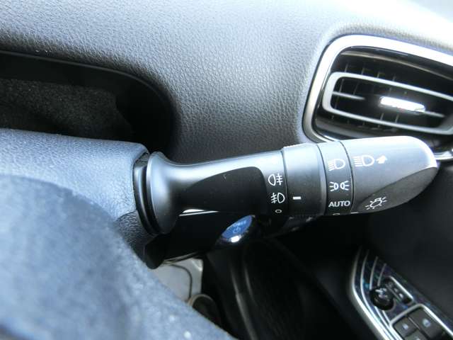 トヨタ プリウスＰＨＶ １．８ Ｓ ナビパッケージ H29年 (中国) 99