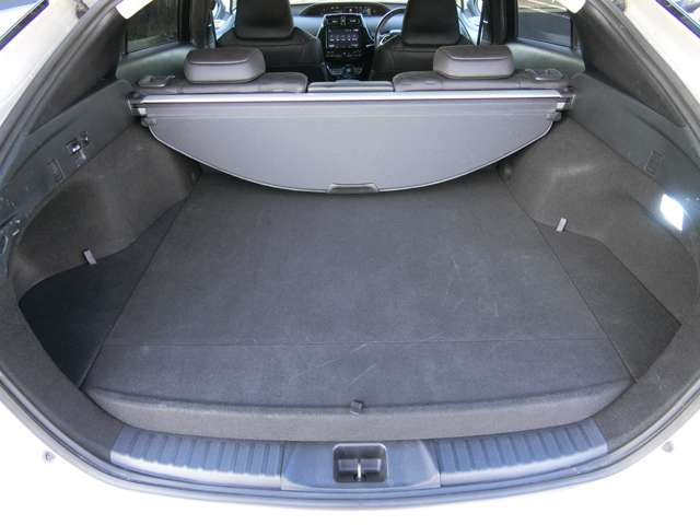 トヨタ プリウスＰＨＶ １．８ Ｓ ナビパッケージ H29年 (中国) 99