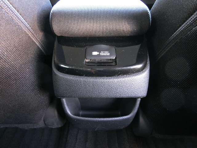 トヨタ プリウスＰＨＶ １．８ Ｓ ナビパッケージ H29年 (中国) 99