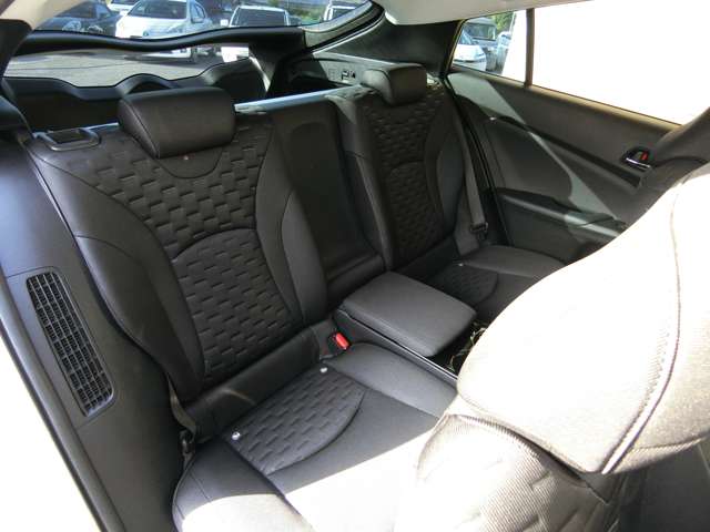 トヨタ プリウスＰＨＶ １．８ Ｓ ナビパッケージ H29年 (中国) 99