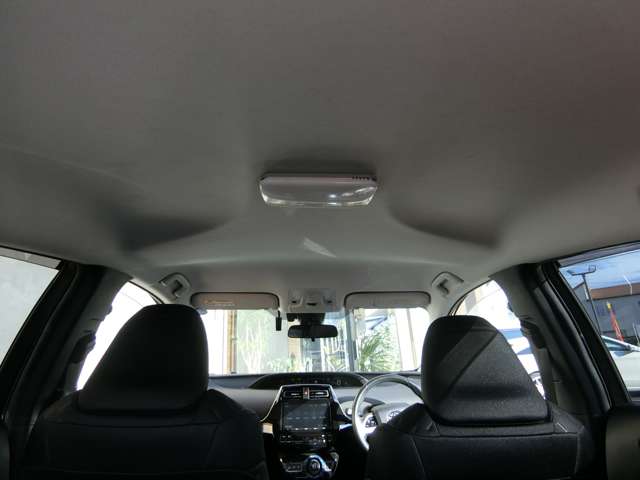 トヨタ プリウスＰＨＶ １．８ Ｓ ナビパッケージ H29年 (中国) 99