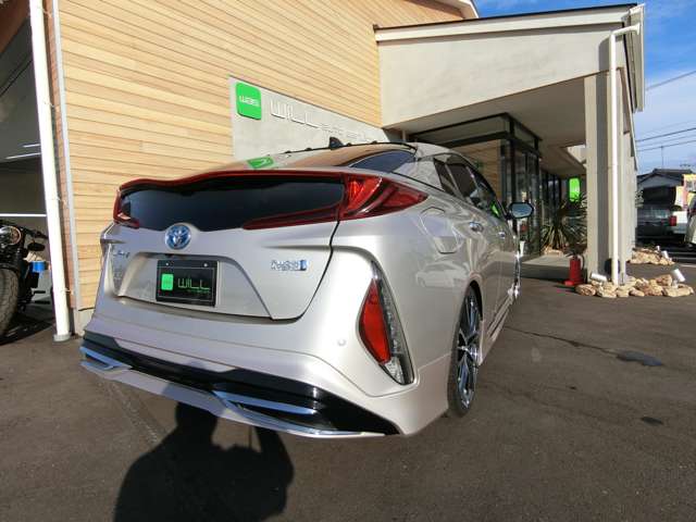 トヨタ プリウスＰＨＶ １．８ Ｓ ナビパッケージ H29年 (中国) 99