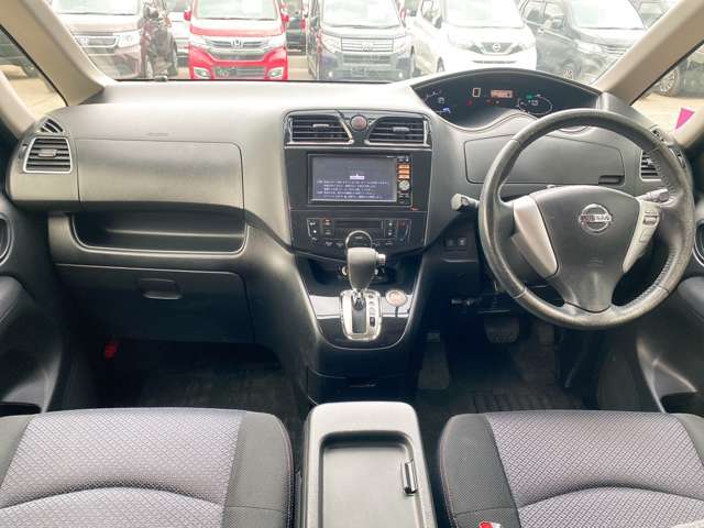 日産 セレナ ２．０ ハイウェイスター Ｓ－ＨＹＢＲＩＤ Ｖセレクション H25年 (九州・沖縄) 99
