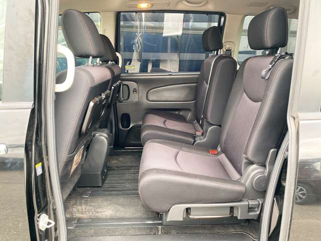 日産 セレナ ２．０ ハイウェイスター Ｓ－ＨＹＢＲＩＤ Ｖセレクション H25年 (九州・沖縄) 99