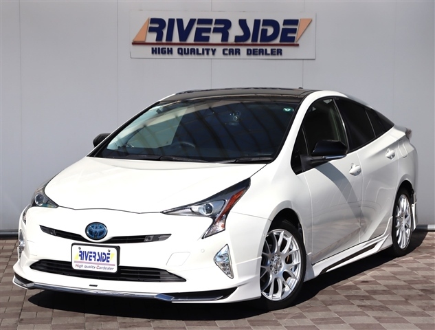 トヨタ プリウス １．８ Ｓ セーフティ プラス ツートーン H30年 (関東) 99