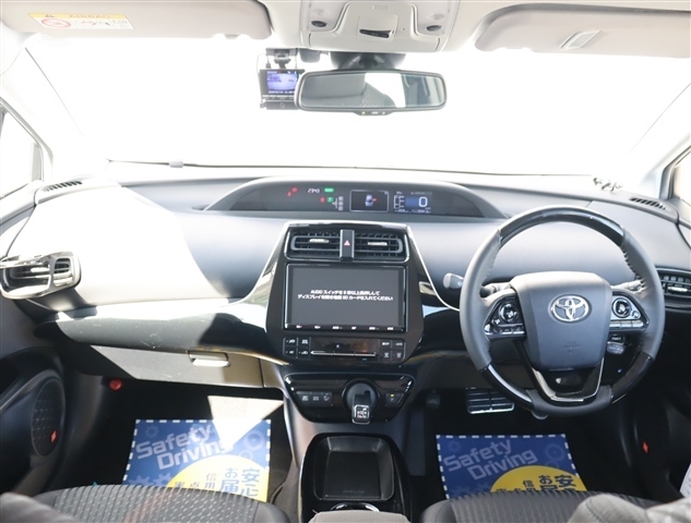 トヨタ プリウス １．８ Ｓ セーフティ プラス ツートーン H30年 (関東) 99