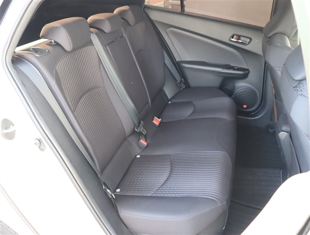 トヨタ プリウス １．８ Ｓ セーフティ プラス ツートーン H30年 (関東) 99