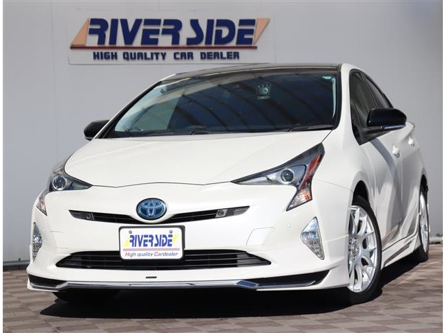 トヨタ プリウス １．８ Ｓ セーフティ プラス ツートーン H30年 (関東) 99