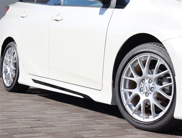 トヨタ プリウス １．８ Ｓ セーフティ プラス ツートーン H30年 (関東) 99