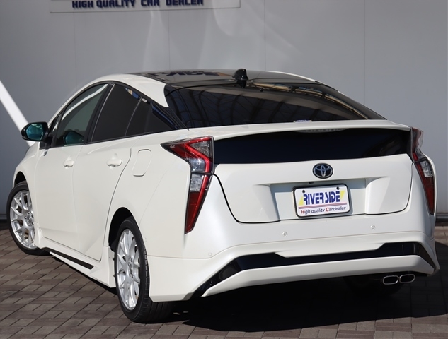 トヨタ プリウス １．８ Ｓ セーフティ プラス ツートーン H30年 (関東) 99