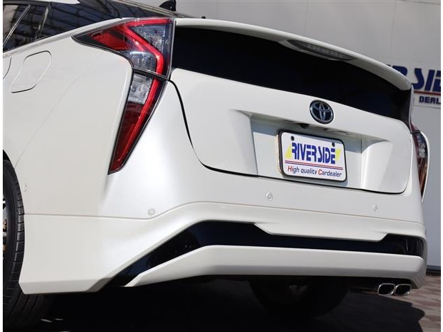 トヨタ プリウス １．８ Ｓ セーフティ プラス ツートーン H30年 (関東) 99