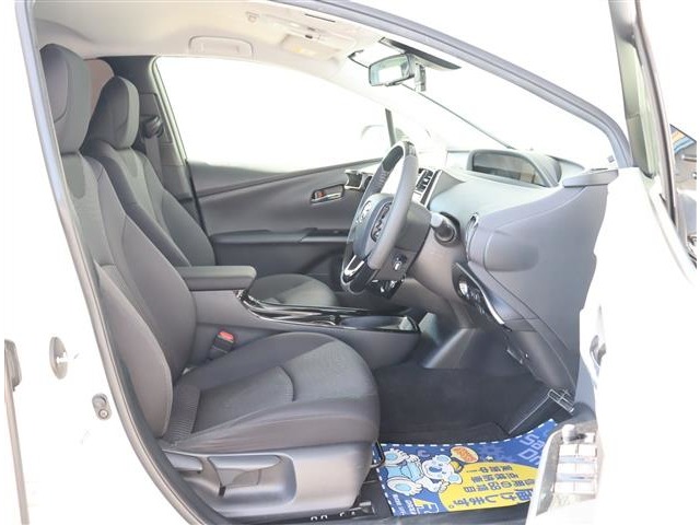 トヨタ プリウス １．８ Ｓ セーフティ プラス ツートーン H30年 (関東) 99