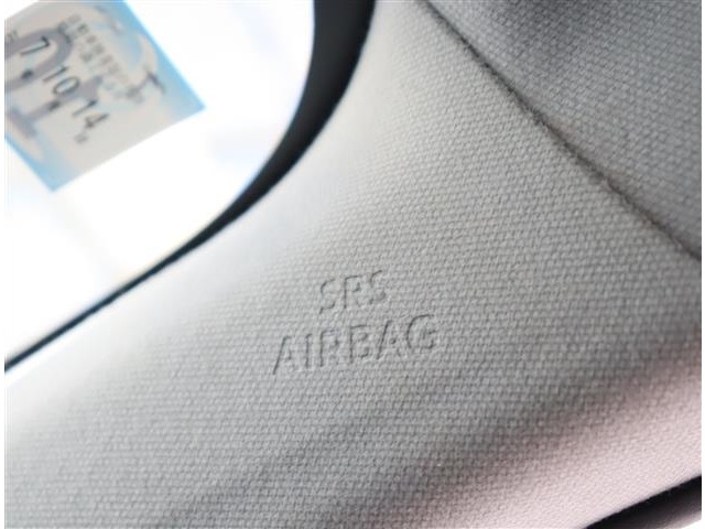 トヨタ プリウス １．８ Ｓ セーフティ プラス ツートーン H30年 (関東) 99