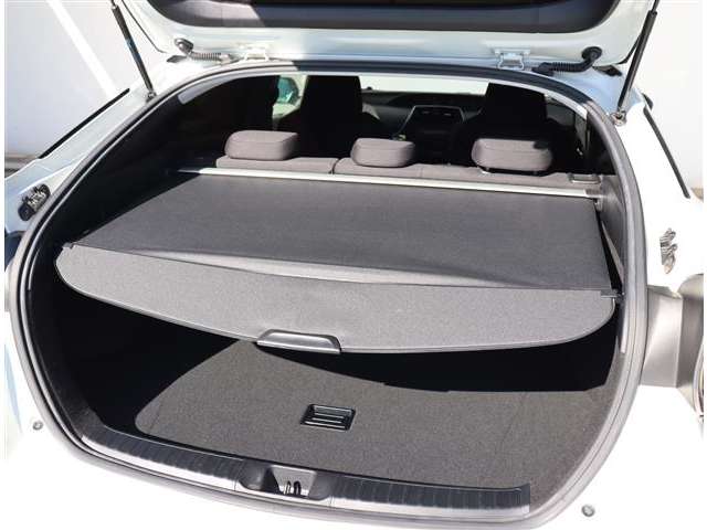 トヨタ プリウス １．８ Ｓ セーフティ プラス ツートーン H30年 (関東) 99