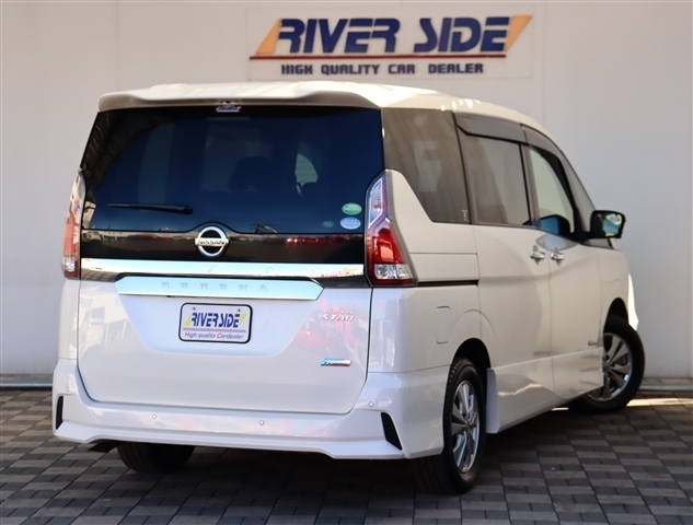 日産 セレナ ２．０ ハイウェイスター Ｖセレクション ４ＷＤ H29年 (関東) 99