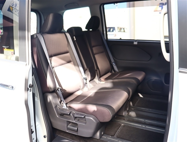 日産 セレナ ２．０ ハイウェイスター Ｖセレクション ４ＷＤ H29年 (関東) 99