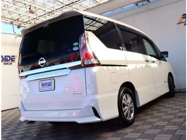 日産 セレナ ２．０ ハイウェイスター Ｖセレクション ４ＷＤ H29年 (関東) 99