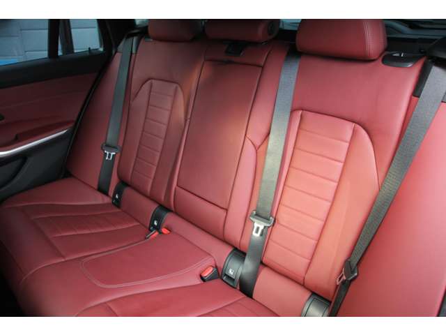 ＢＭＷ ３シリーズ ３２０Ｄ Ｘドライブ Ｍスポーツ ディーゼルターボ ４ＷＤ R3年 (関東) 99