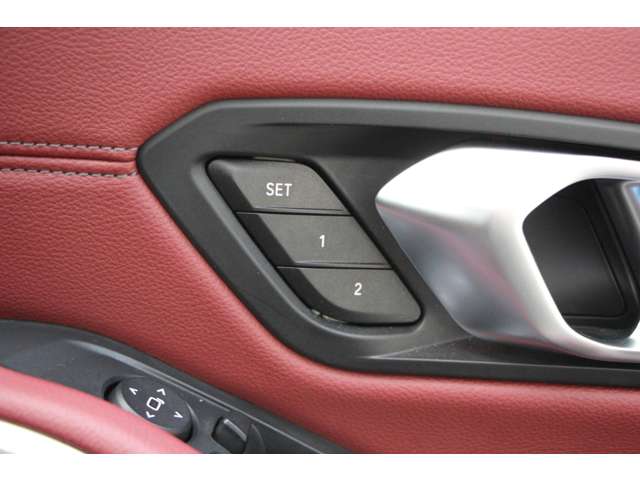 ＢＭＷ ３シリーズ ３２０Ｄ Ｘドライブ Ｍスポーツ ディーゼルターボ ４ＷＤ R3年 (関東) 99