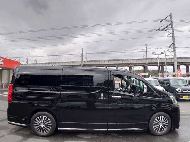 トヨタ グランエース ２．８ プレミアム ディーゼルターボ R5年 (中国) 99