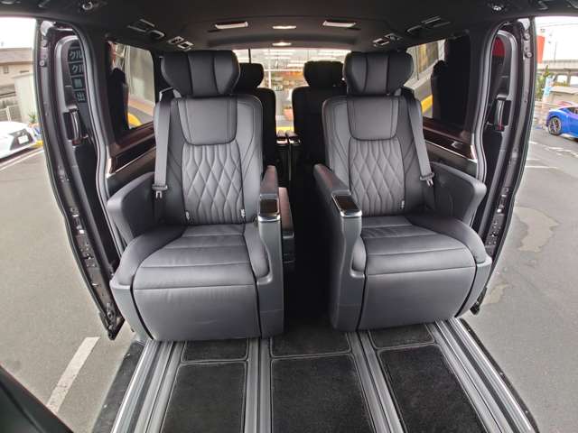 トヨタ グランエース ２．８ プレミアム ディーゼルターボ R5年 (中国) 99