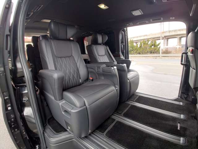 トヨタ グランエース ２．８ プレミアム ディーゼルターボ R5年 (中国) 99