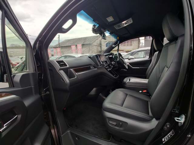 トヨタ グランエース ２．８ プレミアム ディーゼルターボ R5年 (中国) 99