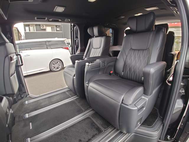 トヨタ グランエース ２．８ プレミアム ディーゼルターボ R5年 (中国) 99