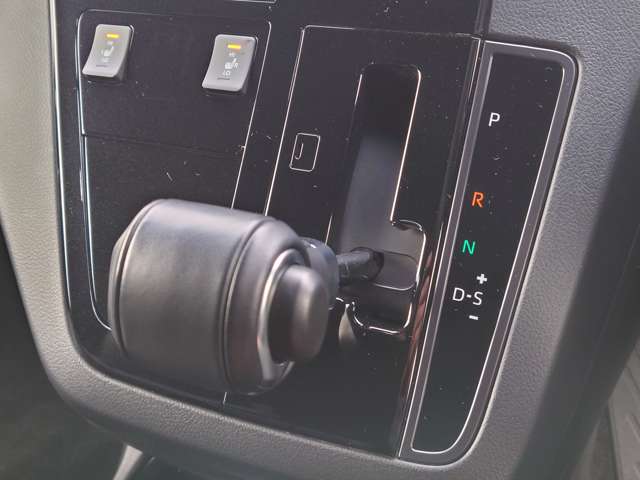 トヨタ グランエース ２．８ プレミアム ディーゼルターボ R5年 (中国) 99