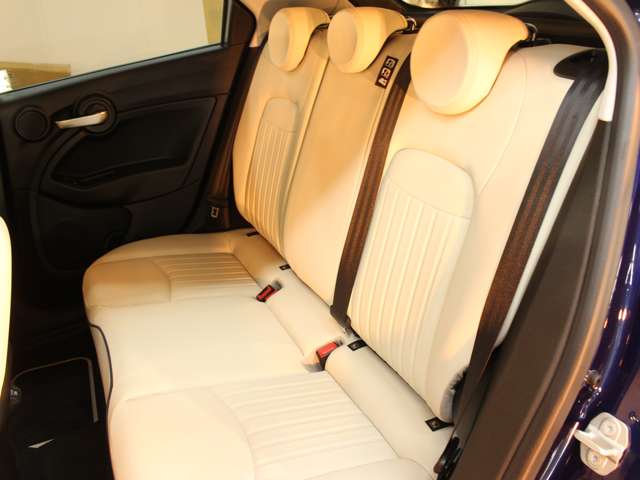 フィアット ５００Ｘ １．３ ＹＡＴＣＨ ＣＬＵＢ ＣＡＰＲＩ R3年 (関東) 99