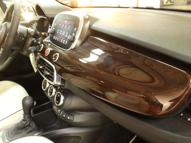 フィアット ５００Ｘ １．３ ＹＡＴＣＨ ＣＬＵＢ ＣＡＰＲＩ R3年 (関東) 99