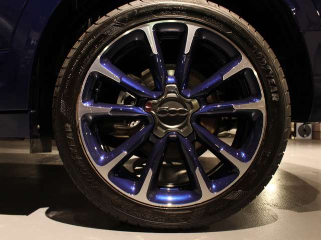 フィアット ５００Ｘ １．３ ＹＡＴＣＨ ＣＬＵＢ ＣＡＰＲＩ R3年 (関東) 99