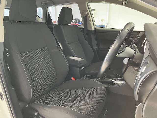 トヨタ オーリス １．５ １５０Ｘ Ｓパッケージ ４ＷＤ H28年 (北海道) 99