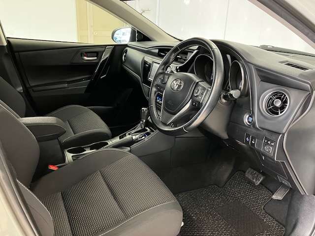 トヨタ オーリス １．５ １５０Ｘ Ｓパッケージ ４ＷＤ H28年 (北海道) 99