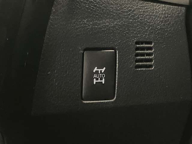 トヨタ オーリス １．５ １５０Ｘ Ｓパッケージ ４ＷＤ H28年 (北海道) 99