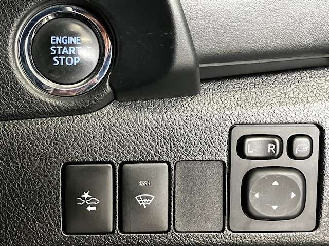 トヨタ オーリス １．５ １５０Ｘ Ｓパッケージ ４ＷＤ H28年 (北海道) 99