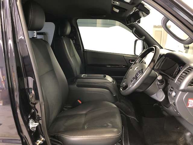 トヨタ ハイエースバン ２．８ スーパーＧＬ ダークプライムＩＩ ロングボディ ディーゼルターボ ４ＷＤ R2年 (北海道) 99