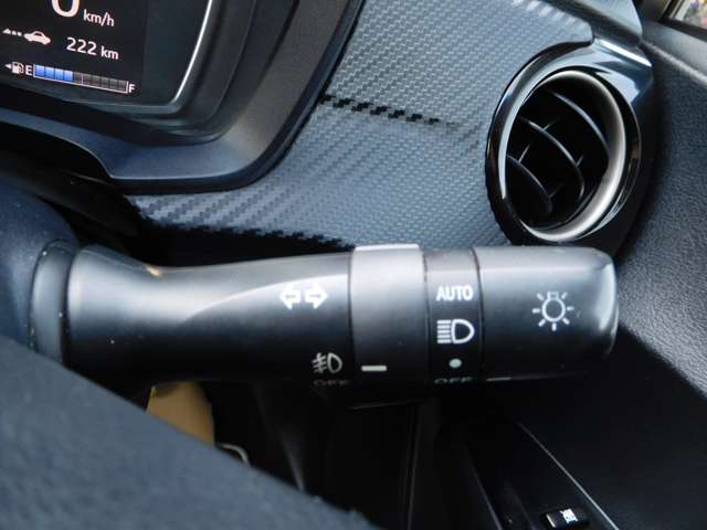 トヨタ カローラフィールダー　ハイブリッド １．５ ハイブリッド Ｇ エアロツアラー Ｗ×Ｂ H26年 (九州・沖縄) 99