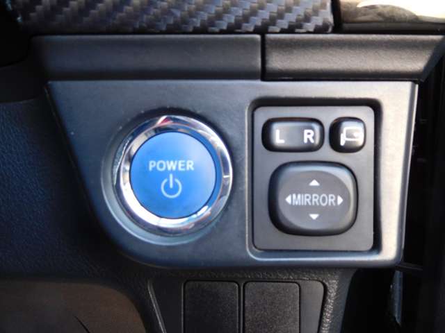 トヨタ カローラフィールダー　ハイブリッド １．５ ハイブリッド Ｇ エアロツアラー Ｗ×Ｂ H26年 (九州・沖縄) 99