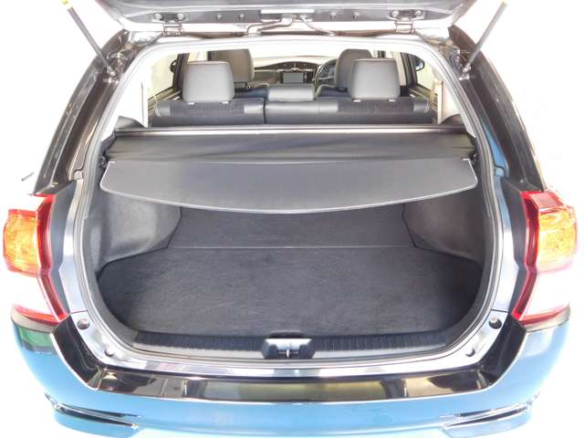 トヨタ カローラフィールダー　ハイブリッド １．５ ハイブリッド Ｇ エアロツアラー Ｗ×Ｂ H26年 (九州・沖縄) 99