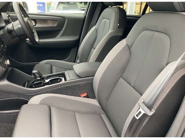 ボルボ ＸＣ４０リチャージ プラス シングルモーター R4年 (関東) 99