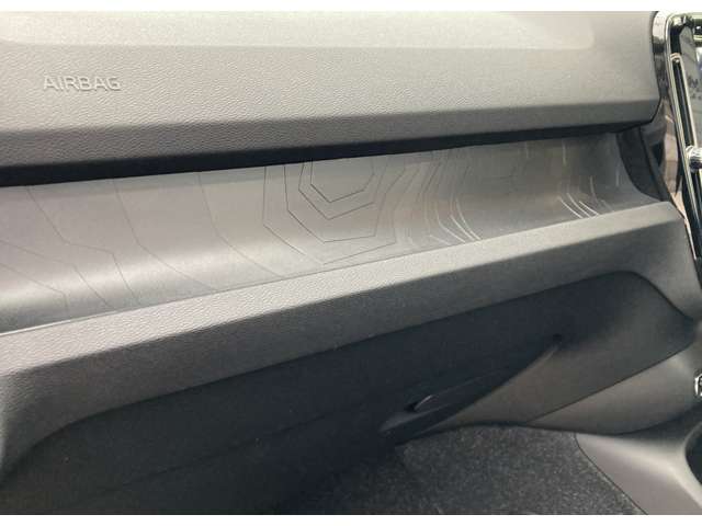 ボルボ ＸＣ４０リチャージ プラス シングルモーター R4年 (関東) 99