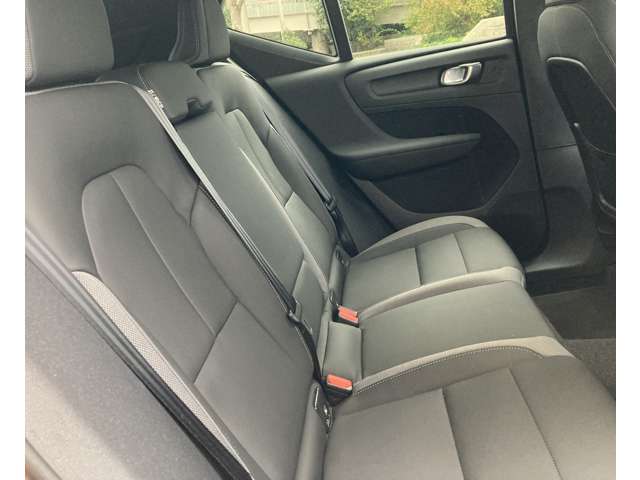 ボルボ ＸＣ４０リチャージ プラス シングルモーター R4年 (関東) 99