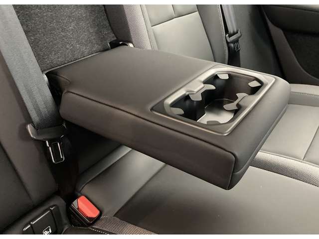 ボルボ ＸＣ４０リチャージ プラス シングルモーター R4年 (関東) 99