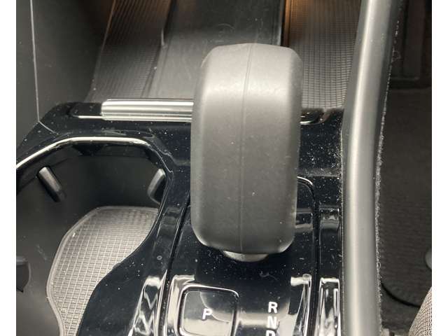 ボルボ ＸＣ４０リチャージ プラス シングルモーター R4年 (関東) 99