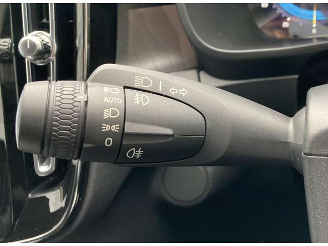 ボルボ ＸＣ４０リチャージ プラス シングルモーター R4年 (関東) 99