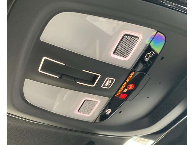 ボルボ ＸＣ４０リチャージ プラス シングルモーター R4年 (関東) 99